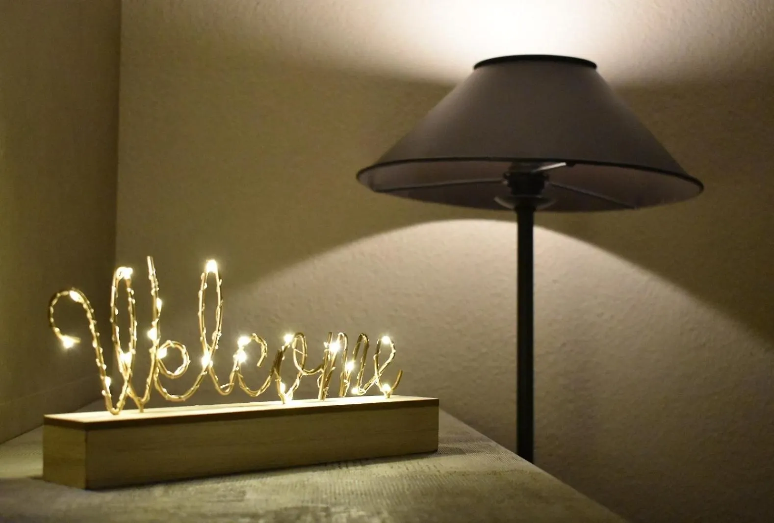 Room 230 Roma Luxury Suites contacts
